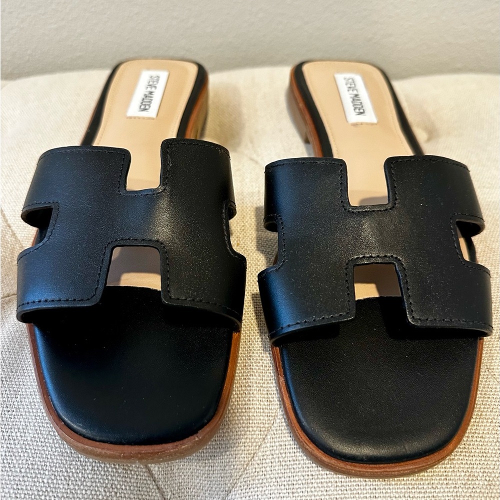 Steve Madden Black Slide Sandals - Picture 3 of 4
